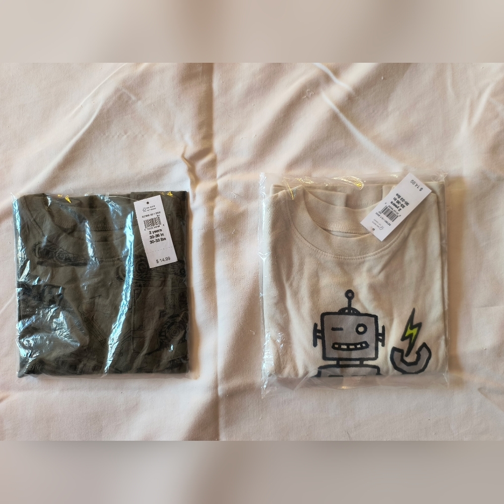 NWT 2T Gap Short Sleeve Tee Bundle